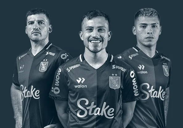 Tarjeta deportiva con identidad de equipo y enfoque de competición.